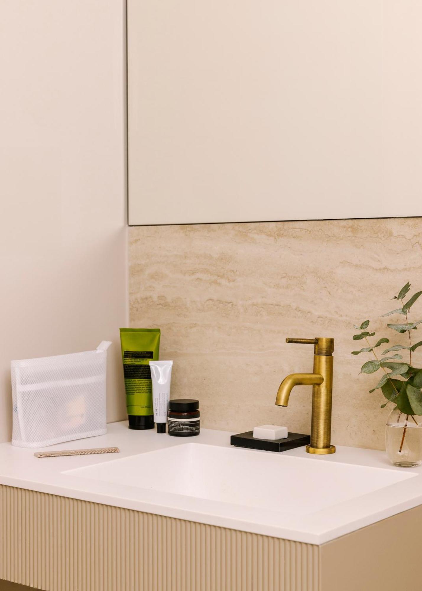 Hotel Yelo Mozart Powered By Sonder Nizza Zimmer foto