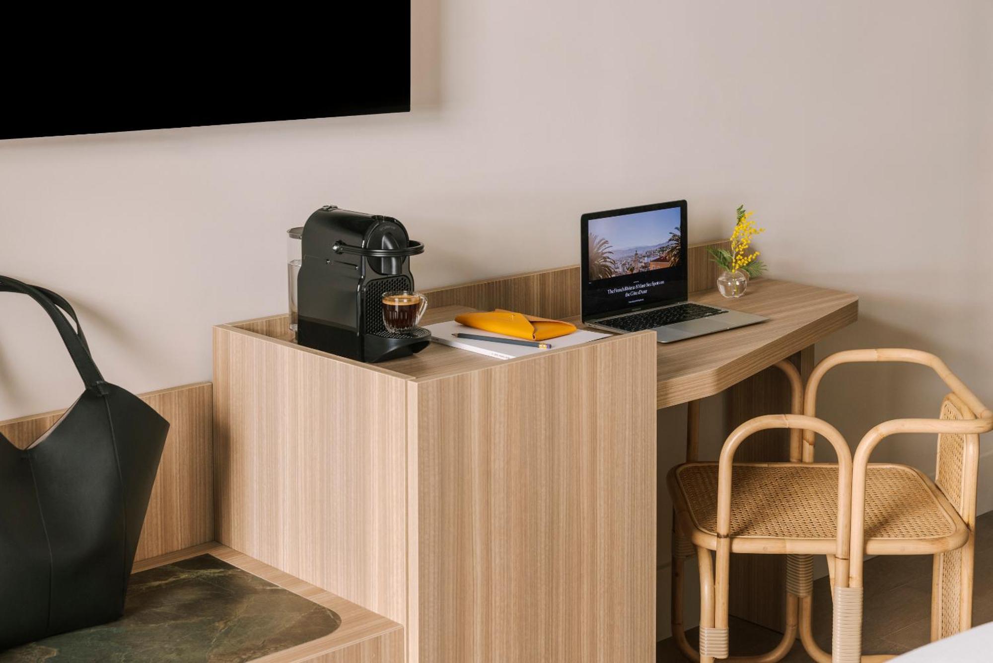 Hotel Yelo Mozart Powered By Sonder Nizza Zimmer foto